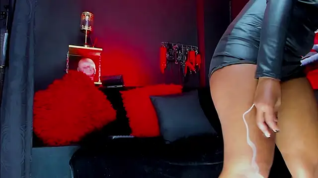 Coralinstone online show from January 2026 07:51:02 PM