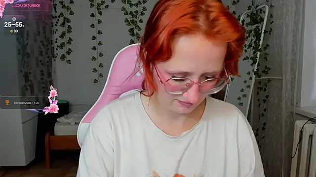 KrisTyBooBsin online show from October 2025 08:42:02 AM