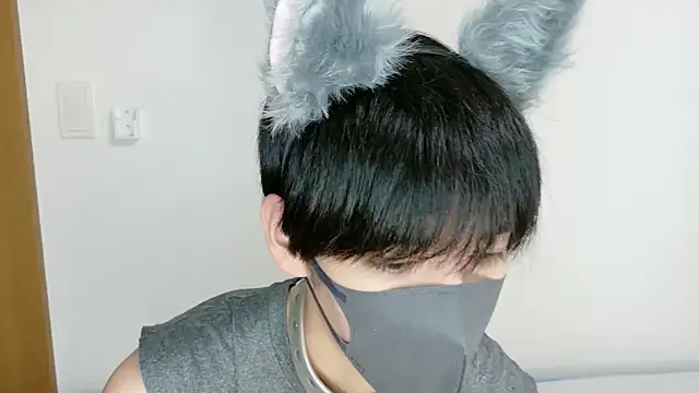 itsme LEON online show from October 2025 01:00:01 PM