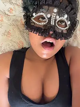 Snapshot of Bella_Luna18 chatting on February 2026 07:09:02 PM Bella Luna18 online show from February 2026 07:09:02 PM