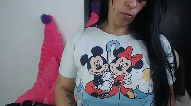 Emma  W online show from February 2025 06:51:02 PM