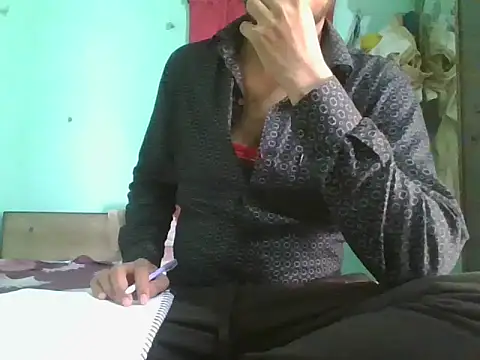 Ishan003 online show from October 2025 04:49:02 AM