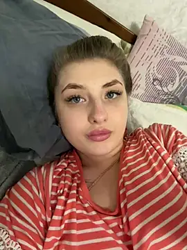 Snapshot of sexyy_girl_ chatting on December 2024 05:11:01 PM sexyy girl  online show from December 2024 05:11:01 PM