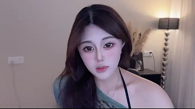 Strawberrybabyy1 online show from January 2026 03:50:02 PM