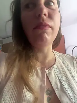 Snapshot of Yanacool007 chatting on September 2025 07:43:01 AM Yanacool007 online show from September 2025 07:43:01 AM