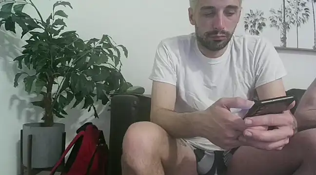 Snapshot of SirCharlesXXX chatting on February 2025 01:20:01 AM SirCharlesXXX online show from February 2025 01:20:01 AM