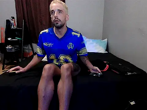 Snapshot of SirCharlesXXX chatting on September 2025 04:47:01 AM SirCharlesXXX online show from September 2025 04:47:01 AM