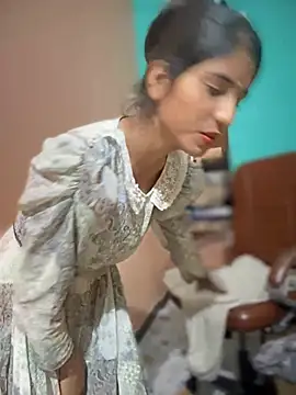 Snapshot of DiyAsingHh chatting on December 2024 01:25:01 AM DiyAsingHh online show from December 2024 01:25:01 AM