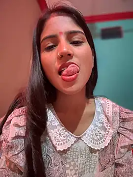 Snapshot of DiyAsingHh chatting on January 2025 05:10:01 AM DiyAsingHh online show from January 2025 05:10:01 AM