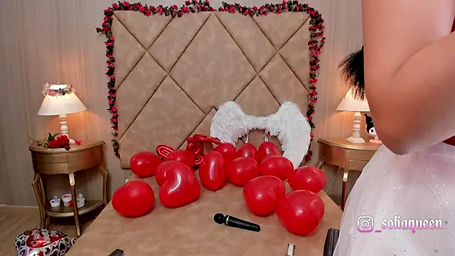 Snapshot of SoffiQueen chatting on February 2025 12:06:01 AM SoffiQueen online show from February 2025 12:06:01 AM