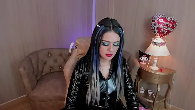 Snapshot of SoffiQueen chatting on February 2025 01:11:02 AM SoffiQueen online show from February 2025 01:11:02 AM