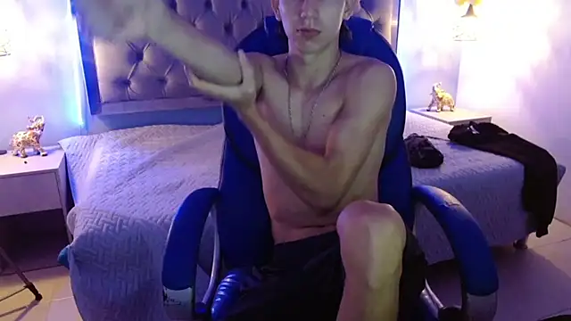 JackSwan18 online show from January 2025 01:00:02 PM