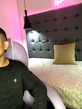 JackSwan18 online show from October 2025 12:30:02 AM