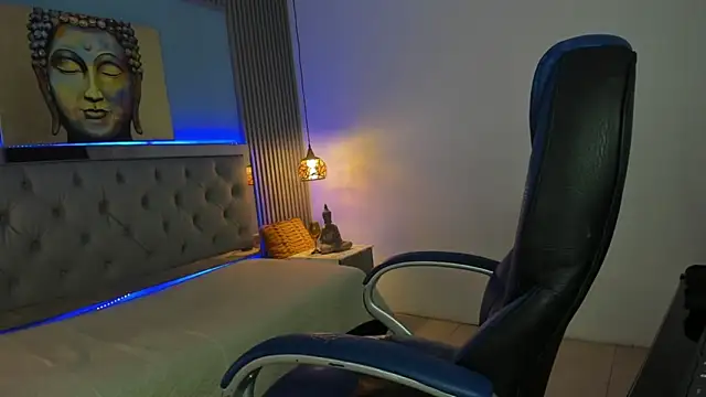 JackSwan18 online show from November 2025 05:08:01 PM