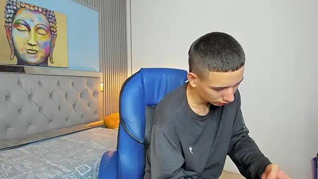 JackSwan18 online show from November 2025 08:20:01 PM