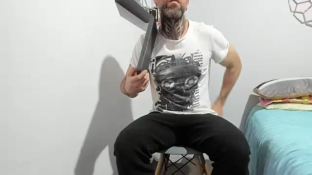 Snapshot of Antoniohot2024 chatting on February 2025 12:06:02 PM Antoniohot2024 online show from February 2025 12:06:02 PM