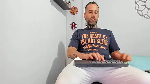 Snapshot of Antoniohot2024 chatting on March 2025 06:37:02 PM Antoniohot2024 online show from March 2025 06:37:02 PM