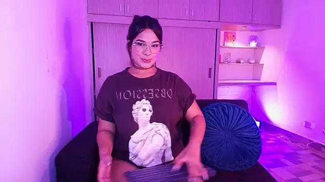 Snapshot of Shenoa1 chatting on March 2025 02:20:01 AM Shenoa1 online show from March 2025 02:20:01 AM