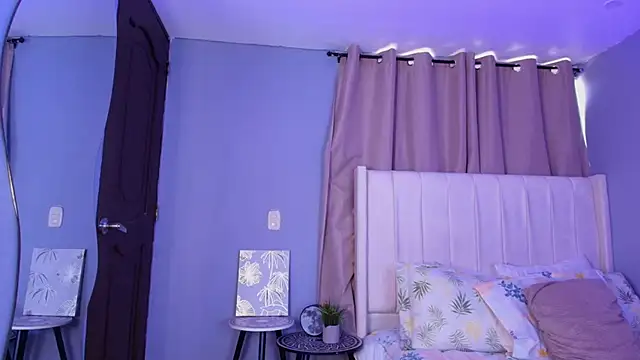 Snapshot of Shenoa1 chatting on November 2025 12:50:02 PM Shenoa1 online show from November 2025 12:50:02 PM