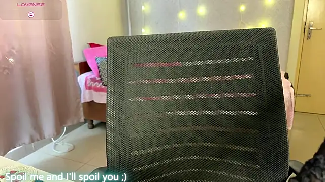 ohh mona online show from November 2025 05:11:01 AM