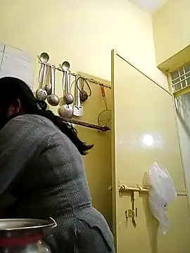 Snapshot of heenage chatting on December 2024 05:37:01 PM heenage online show from December 2024 05:37:01 PM