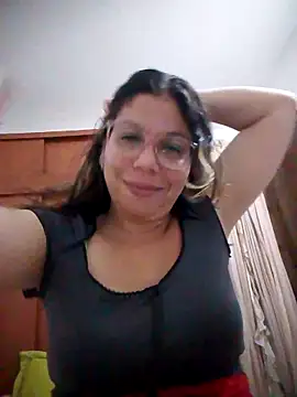 Carliina Soussa online show from December 2025 10:17:02 PM