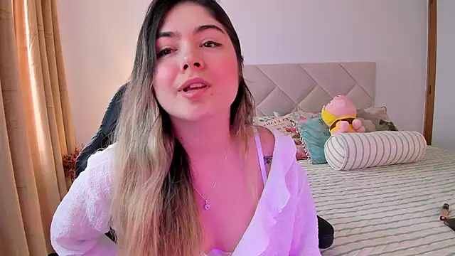 Lau Bee online show from December 2024 07:10:01 PM