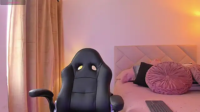 Lau Bee online show from February 2025 02:38:01 PM