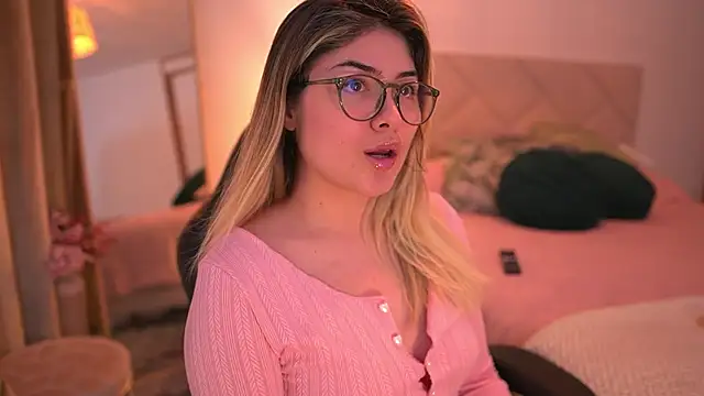 Lau Bee online show from October 2025 12:57:01 AM