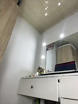 Abigail Cowen online show from February 2025 01:38:01 PM