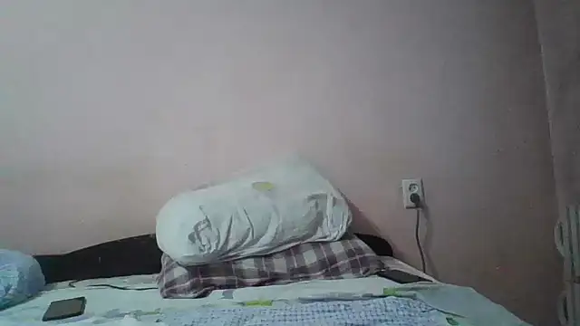 Snapshot of MikaKors chatting on February 2025 02:02:01 PM MikaKors online show from February 2025 02:02:01 PM