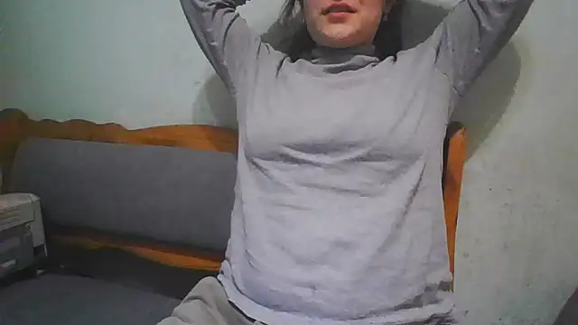 Snapshot of MikaKors chatting on February 2025 02:38:02 PM MikaKors online show from February 2025 02:38:02 PM