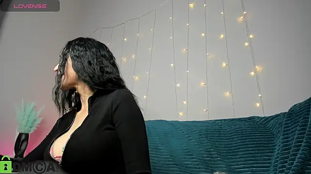 Margaret Clark  online show from January 2025 09:33:02 AM