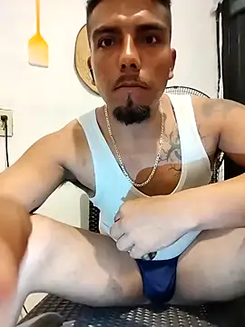 alfredyy55 online show from October 2025 09:30:01 AM
