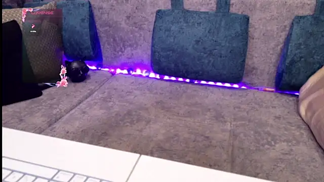 blackcat142 online show from October 2025 12:03:01 PM