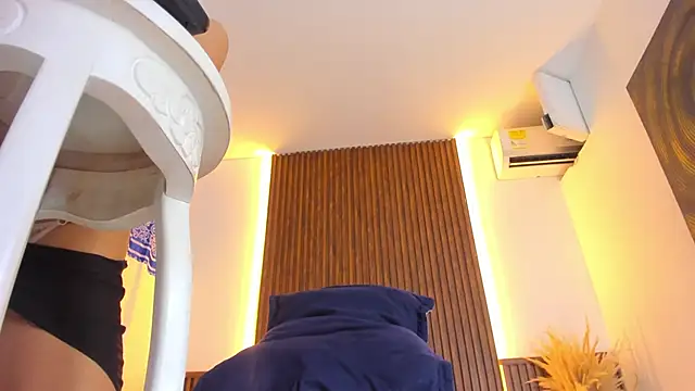 Snapshot of nathaly_sara_ chatting on February 2025 04:59:02 AM nathaly sara online show from February 2025 04:59:02 AM