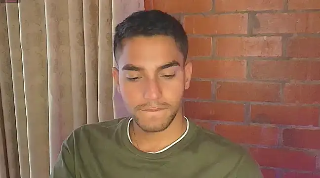 Leandro valenzuela online show from February 2025 04:18:02 PM