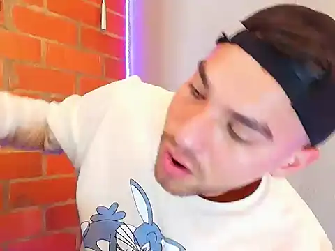 Leandro valenzuela online show from September 2025 09:04:01 PM