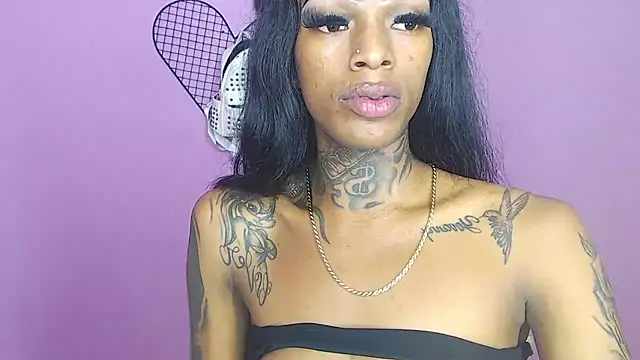 Snapshot of badgirls_cx chatting on December 2024 12:43:02 PM badgirls cx online show from December 2024 12:43:02 PM