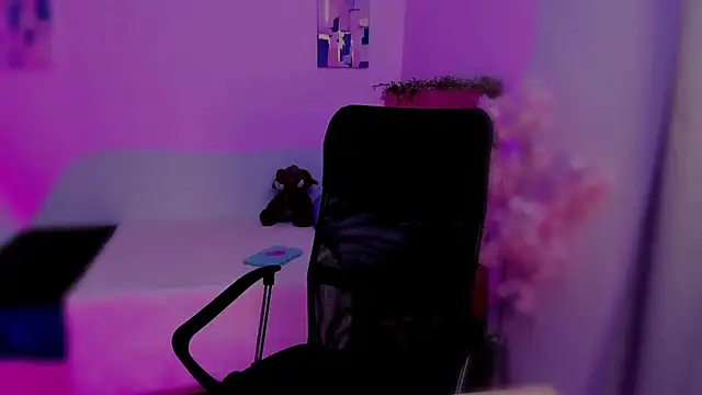 Charlee pink online show from November 2025 07:21:01 PM