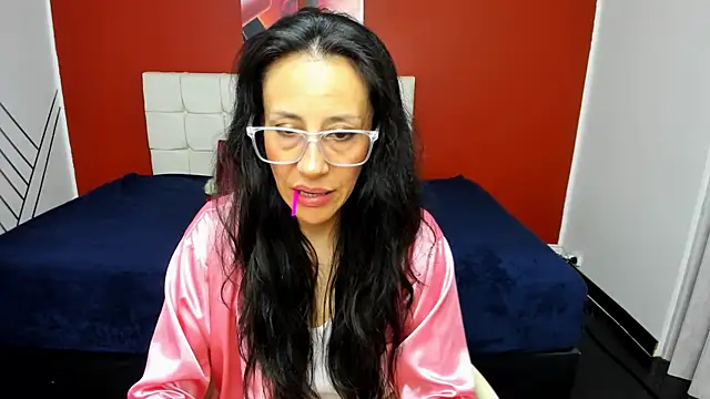 Abrillee1 online show from January 2025 10:44:02 PM