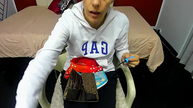 Abrillee1 online show from January 2025 07:38:01 PM