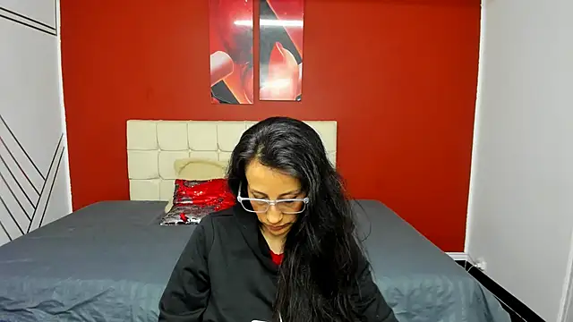 Abrillee1 online show from February 2025 10:43:02 PM