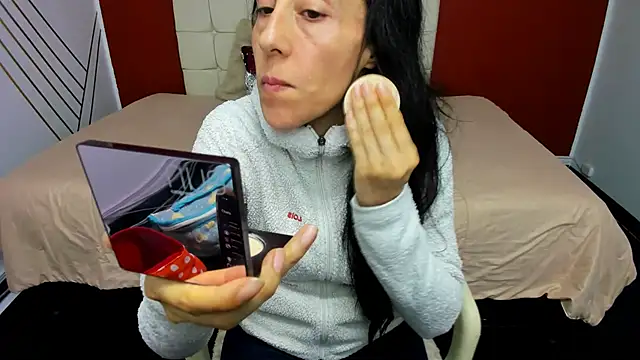 Abrillee1 online show from February 2025 07:42:02 PM