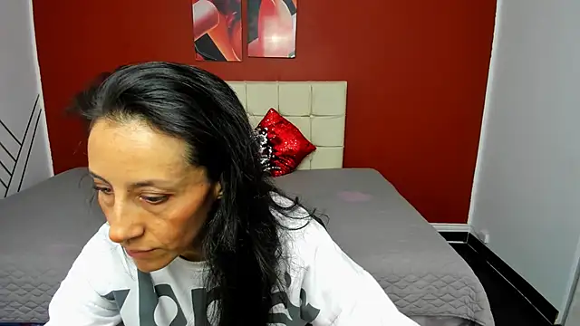 Abrillee1 online show from February 2025 07:36:01 PM