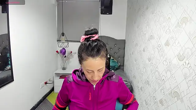 Abrillee1 online show from March 2025 11:44:02 AM