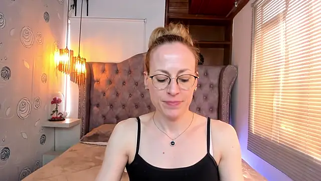 Snapshot of SammySanders chatting on February 2025 07:40:02 PM SammySanders online show from February 2025 07:40:02 PM