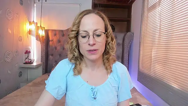 Snapshot of SammySanders chatting on February 2025 04:59:01 PM SammySanders online show from February 2025 04:59:01 PM