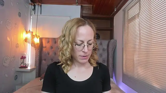 Snapshot of SammySanders chatting on March 2025 05:03:02 PM SammySanders online show from March 2025 05:03:02 PM