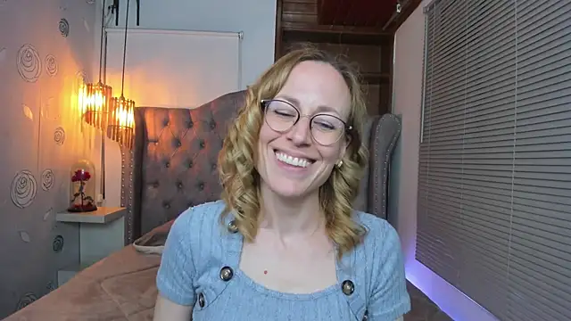 Snapshot of SammySanders chatting on March 2025 11:42:01 PM SammySanders online show from March 2025 11:42:01 PM